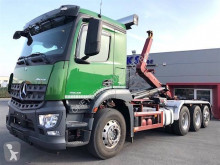Camión Gancho portacontenedor Mercedes Arocs 3243 L