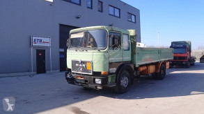Camión MAN 19.272 caja abierta usado