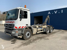 Kamión hákový nosič kontajnerov Mercedes Actros 2636