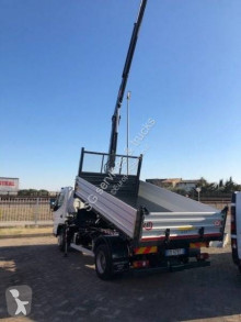 Camion tri-benne Mitsubishi Fuso Canter