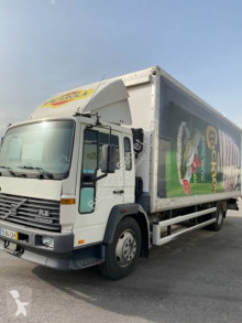 Camion magasin Volvo FL 615
