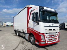 Volvo tautliner truck FH 500 Globetrotter