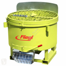 Camión Fliegl Mischmeister Favorite 800 hormigón bomba de hormigón usado