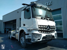 Camión Gancho portacontenedor Mercedes Arocs 2646 LKN