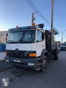 Camião Mercedes basculante usado