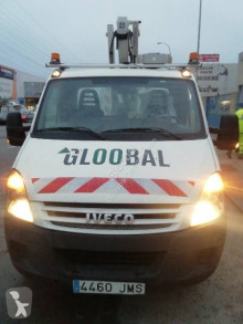 Camión plataforma elevadora telescópica Iveco Daily