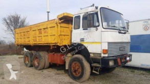 Camião Iveco 330.36 tri-basculante usado