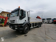 Lastbil platta häckar Iveco Trakker 260 T 36