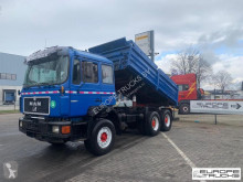 Camion benne MAN 25.372