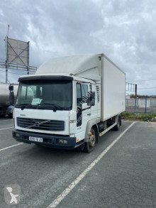 Camião furgão Volvo FL 180