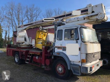 Camión plataforma elevadora articulada telescópica Iveco 170.35
