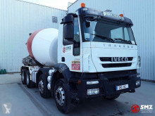 Camión hormigón cuba / Mezclador Iveco Trakker 360