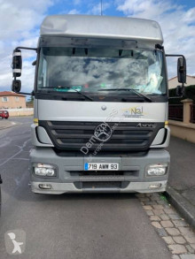 Camion fourgon déménagement Mercedes Axor 1828