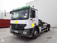 Camión Gancho portacontenedor Mercedes Actros 2641