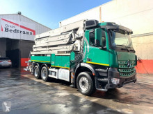 Mercedes betonpumpa teherautó Arocs