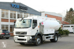Camión cisterna Volvo FE 260 E5 /13000l/4 Kammern/ADR bis 06.2021