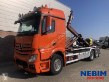 Camión Gancho portacontenedor Mercedes Actros 2642
