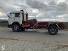 Camión Gancho portacontenedor Iveco 190.30