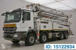 Camion pompe à béton Mercedes Actros 4141