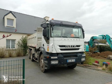 Camión volquete volquete bilateral Iveco Eurotrakker E360