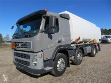 Camión cisterna Volvo FM300 8x2*6 24.500 l. ADR