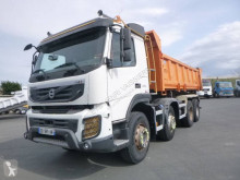 Volvo hátra és egy oldalra billenő kocsi teherautó FMX 460