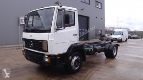Camião Mercedes 1117 chassis usado