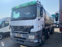 Kamion cisterna potravinářský Mercedes Actros 3241