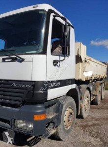 Ciężarówka wywrotka Mercedes Actros 3235
