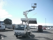 Camion nacelle Nissan