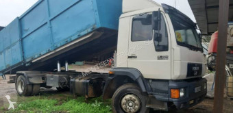 Camión MAN LE 15.224 volquete usado