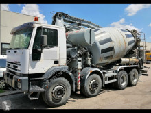 Camion béton malaxeur + pompe Iveco