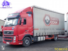 Caminhões Volvo FH cortinas deslizantes (plcd) usado