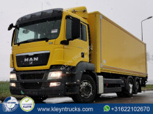 Camião furgão MAN TGS 26.400