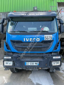 Camion béton toupie / Malaxeur Iveco Trakker