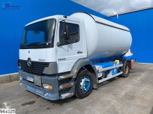 Vrachtwagen Mercedes Atego 1823 tweedehands tank chemicaliën