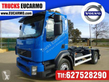 Camión Gancho portacontenedor Volvo
