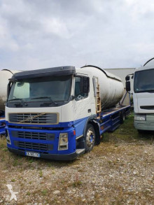 Camion citerne à gaz Volvo FM 290