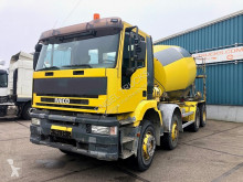Iveco betonkeverő beton teherautó Eurotrakker 340E35