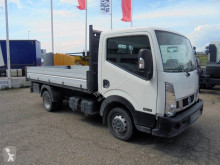 Camião Nissan NT 400 basculante usado