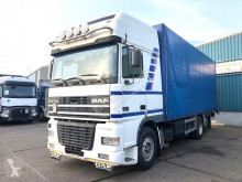 Camion centinato alla francese DAF 95