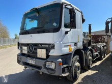 Camion polybenne Mercedes 3236 GRUE