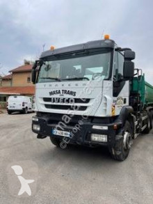 Camion tri-benne Iveco Trakker 330