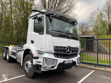 Camión Gancho portacontenedor Mercedes Arocs 2646 LKN