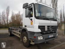 Camion polybenne Mercedes Actros 1832