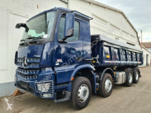 Camion Mercedes Arocs 3245 LK/8x4/4 3245 LK/8x4/4 Meiller Messefahrzeug ribaltabile trilaterale usato