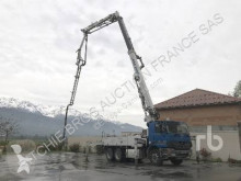 Camion pompe à béton Mercedes Actros