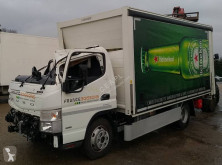 Camion Mitsubishi Fuso Canter 7C15 furgon transport băuturi accidentat