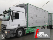 Camion rimorchio per bestiame Mercedes