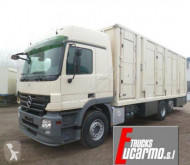 Camion rimorchio per bestiame Mercedes